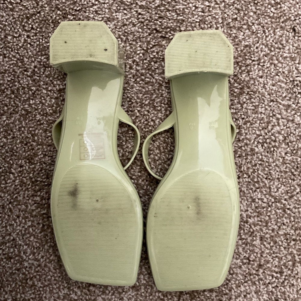 Jeffrey Campbell GREEN
Women's Jamm-3 Jelly Slide
Heeled Sandal US 8 EU38 - Picture 6 of 6